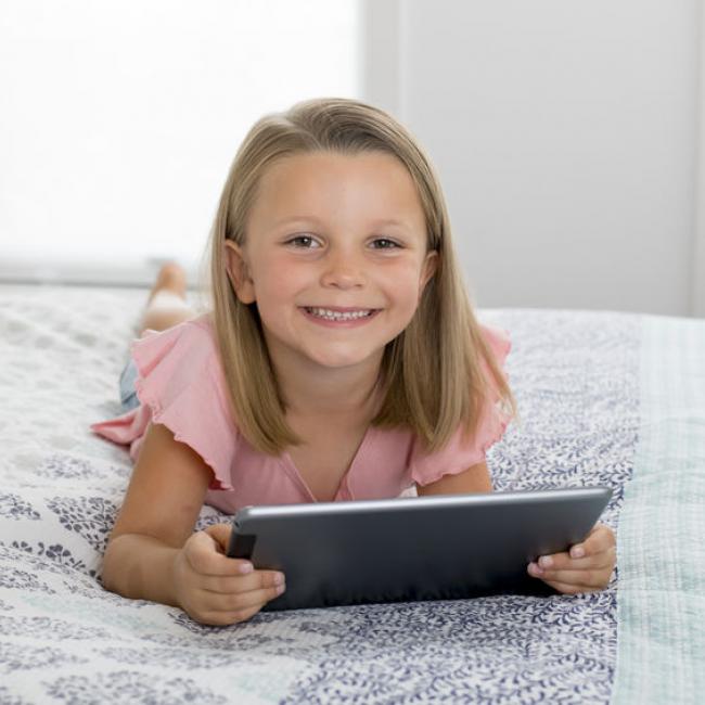 Lieke6jaarheeftbaatbijdebachbloesemstegenbedplassen.jpg