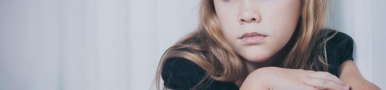 Onzeker kind? Tips voor meer zelfvertrouwen (en hoe Bach Bloesems kunnen helpen!)