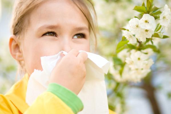 Medicatie of een natuurlijk middel tegen hooikoorts bij kinderen?